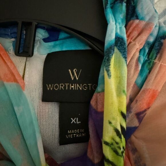 🇺🇸 Worthington bright ruffle floral tank Blouse with button back banded bottom - Picture 9 of 11